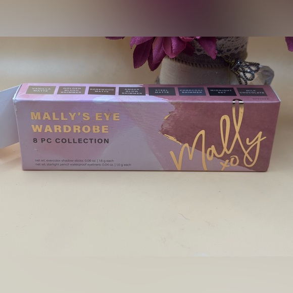 Nib mallys eye wardrobe 8 pc collection eyeshadow sticks - Picture 2 of 7